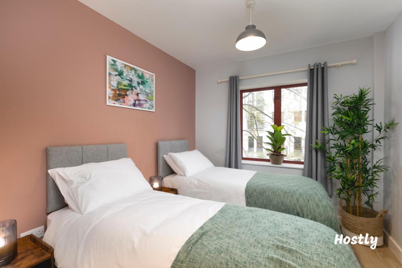 Wesley Gate Apartments - By Hostly Reading Luaran gambar
