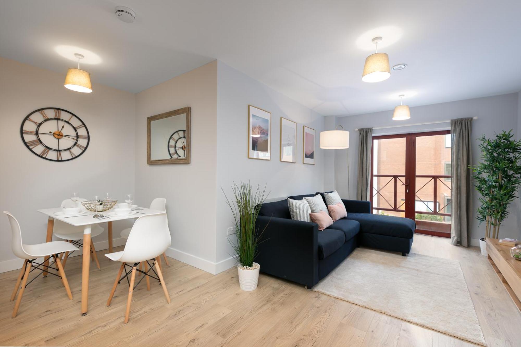 Wesley Gate Apartments - By Hostly Reading Luaran gambar